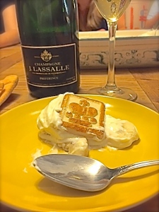 Champagne & Banana Pudding with Chessmen Butter Cookies